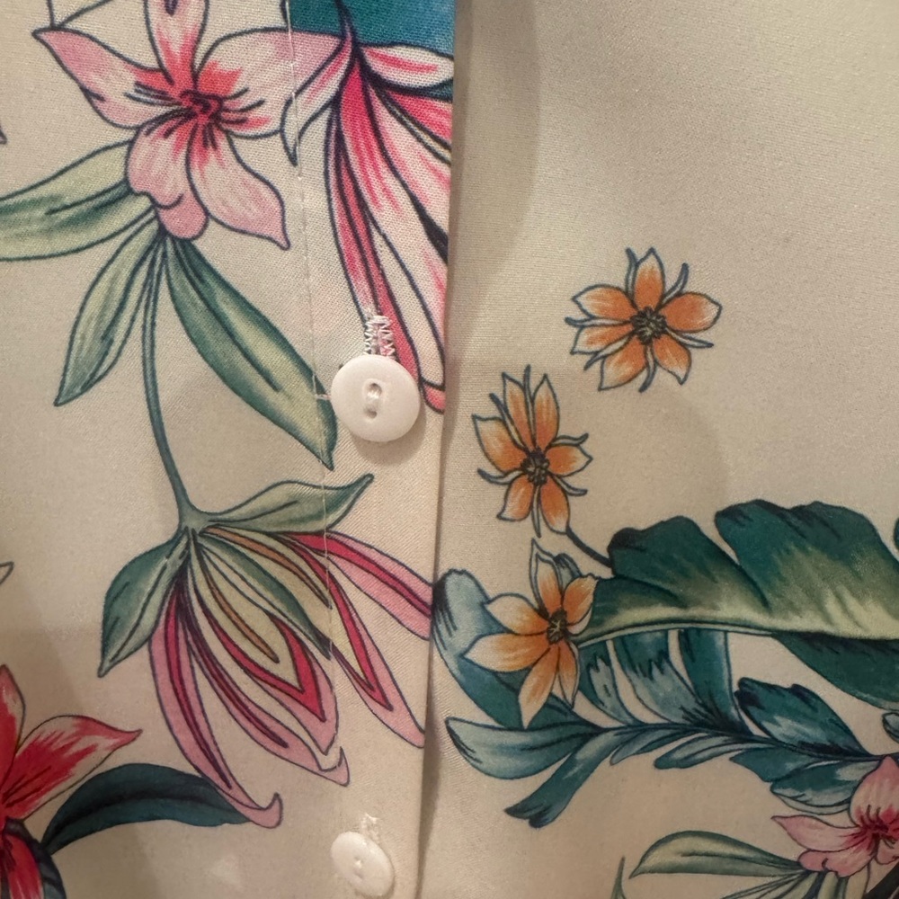 NYMPH Floral Print Dress - Cream/Pink.
Removable belt. Size L. (Fits like a 10) - Picture 13 of 15